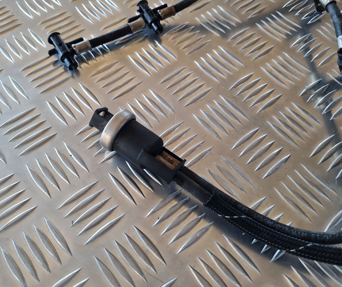 Degvielas atgriešanas caurule priekš AUDI A6 AVANT 2006 S-LINE