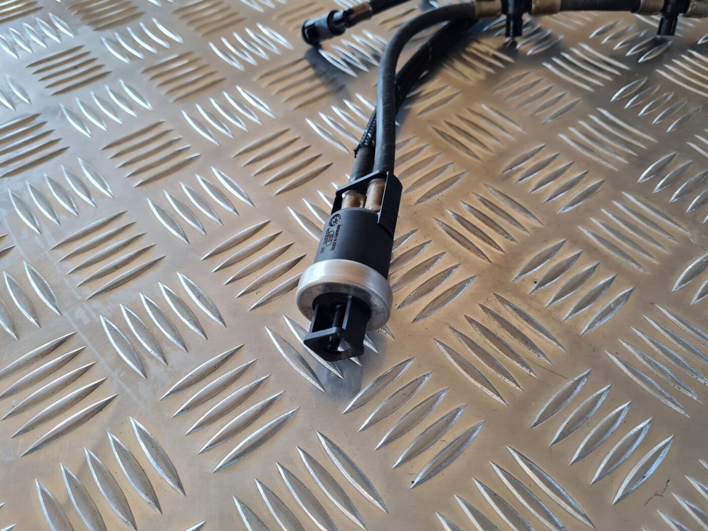 Degvielas atgriešanas caurule priekš AUDI A6 AVANT 2006 S-LINE