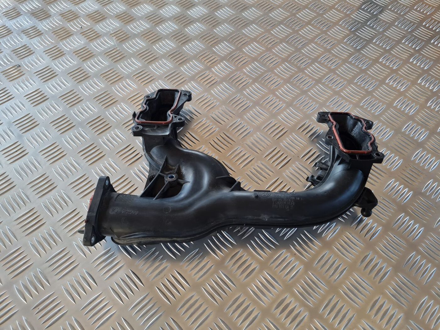 Ieplūdes kolektors priekš AUDI A6 AVANT 2006 S-LINE 1 Ieplūdes kolektors priekš AUDI A6 AVANT 2006 S-LINE