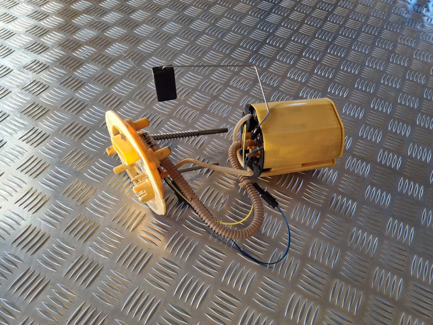 Degvielas tvertnes sūknis priekš AUDI A6 AVANT 2006 S-LINE