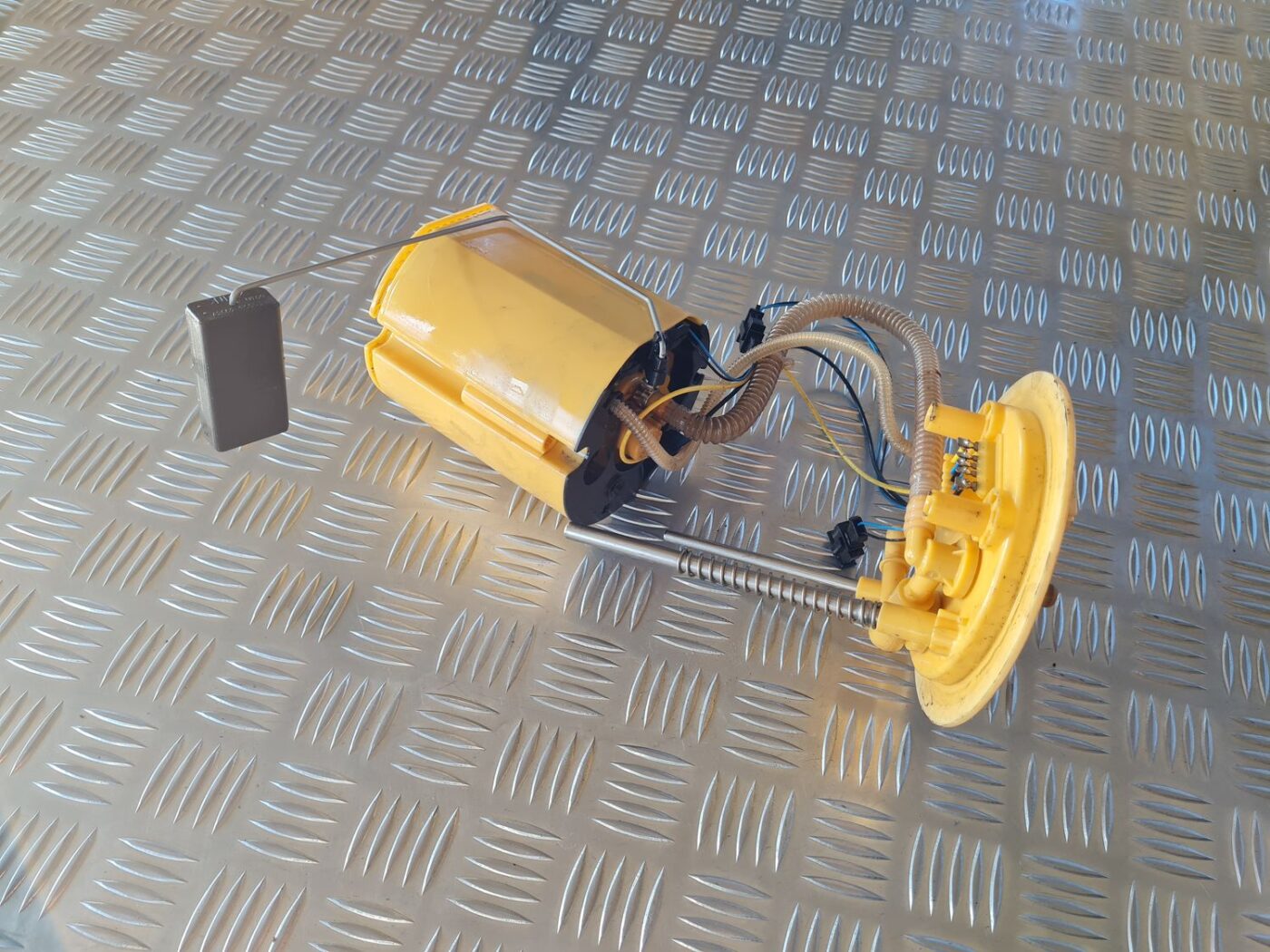 Degvielas tvertnes sūknis priekš AUDI A6 AVANT 2006 S-LINE