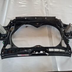 Priekšējā radiatora rāmis priekš AUDI A6 AVANT 2006 S-LINE