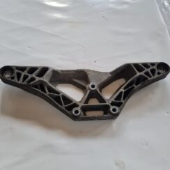 Aizmugurēja reduktora kronšteins priekš AUDI A6 AVANT 2006 S-LINE