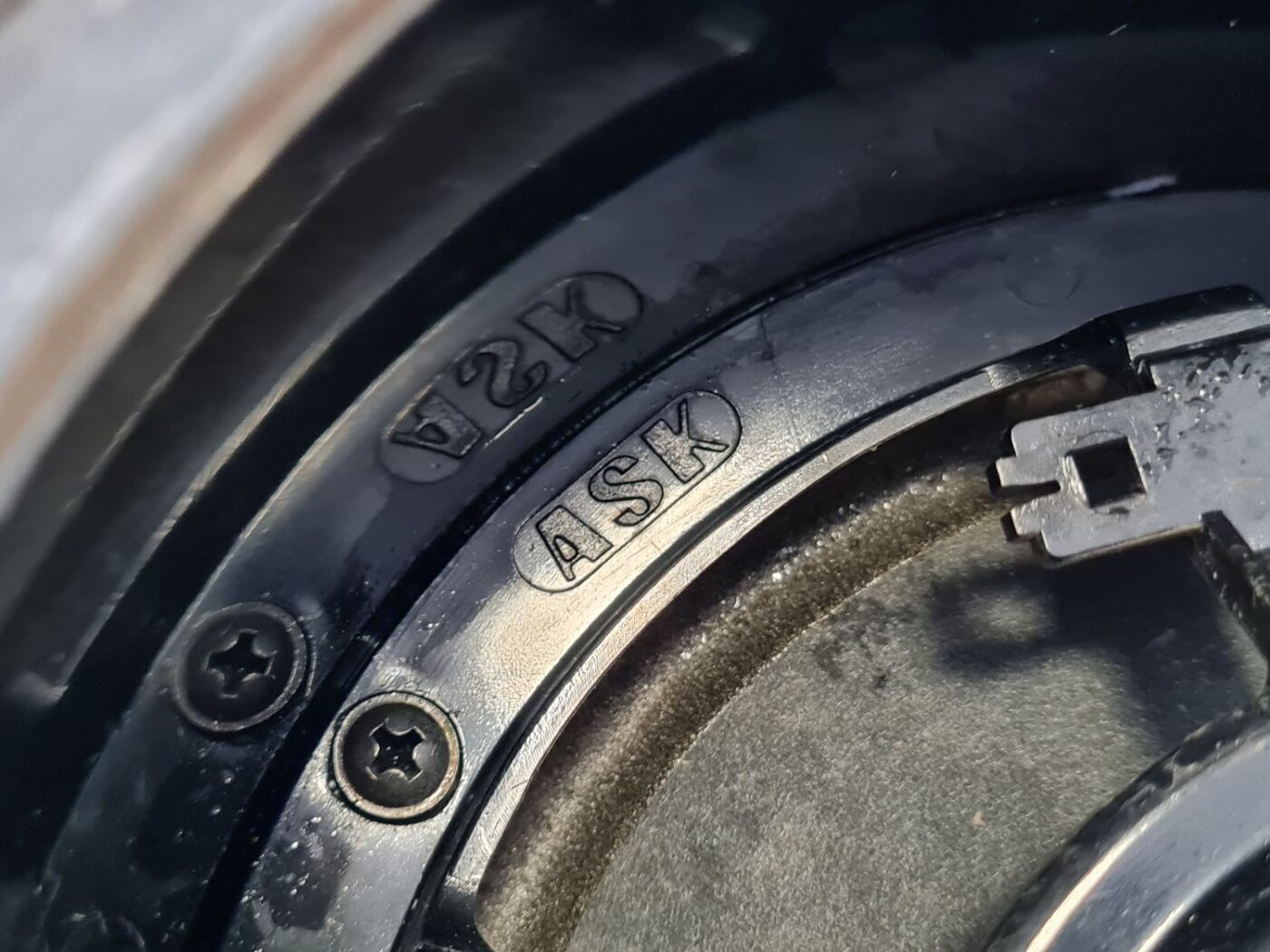 Durvju skaļrunis, apakšā priekš AUDI A6 2008