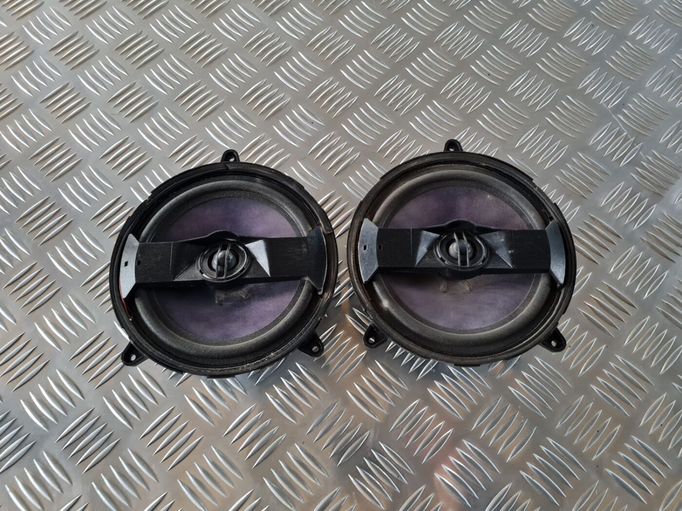 Durvju skaļrunis, apakšā priekš AUDI A4 2000 AVANT 2 Durvju skaļrunis, apakšā priekš AUDI A4 2000 AVANT