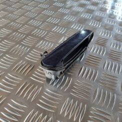 Priekšējāis labais durvju rokturis priekš AUDI A4 2000 AVANT