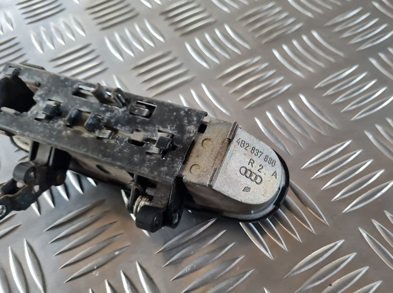 Priekšējāis labais durvju rokturis priekš AUDI A4 2000 AVANT 3 Priekšējāis labais durvju rokturis priekš AUDI A4 2000 AVANT