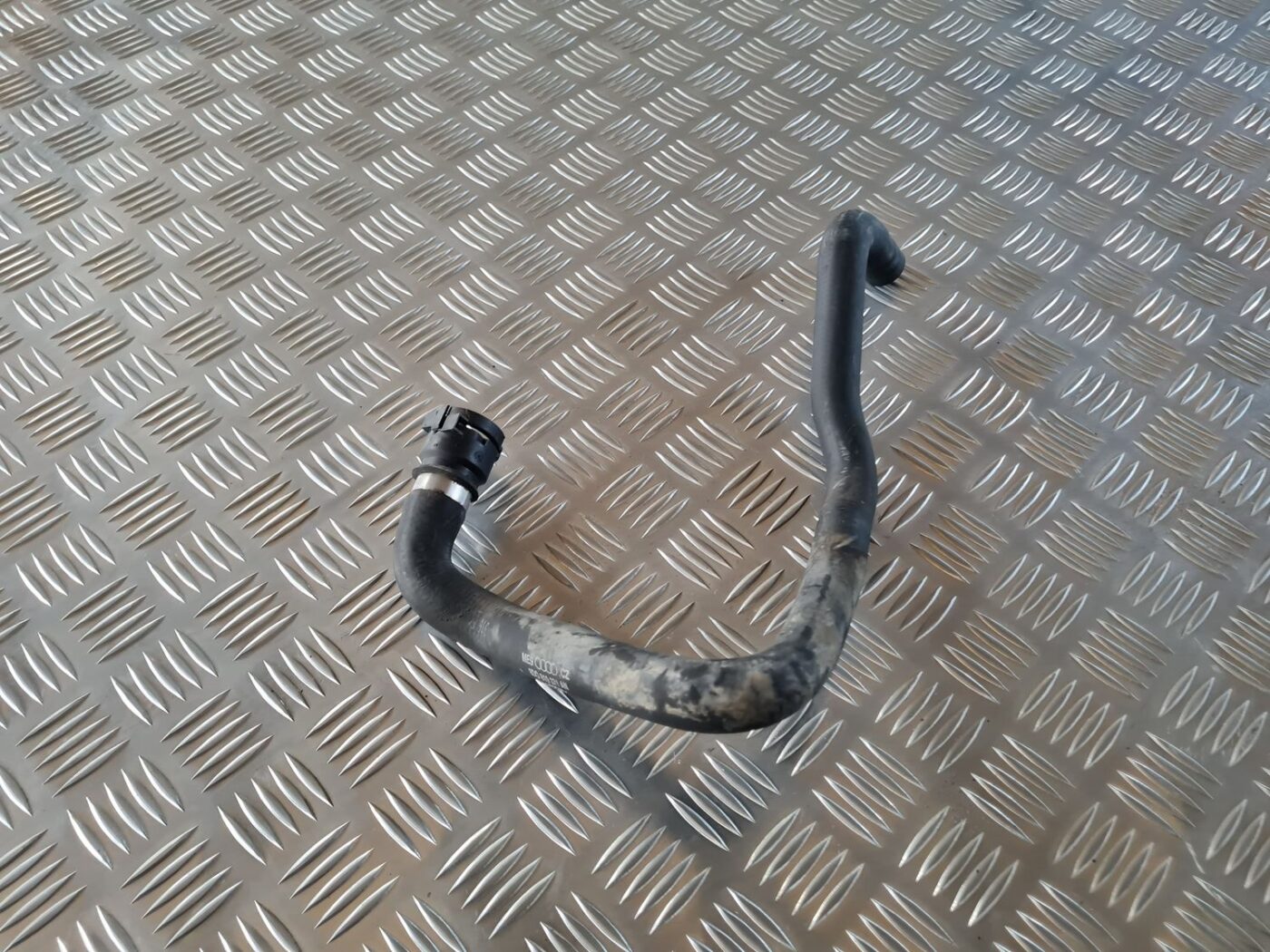 Dzesēšanas caurule priekš AUDI A4 2000 AVANT