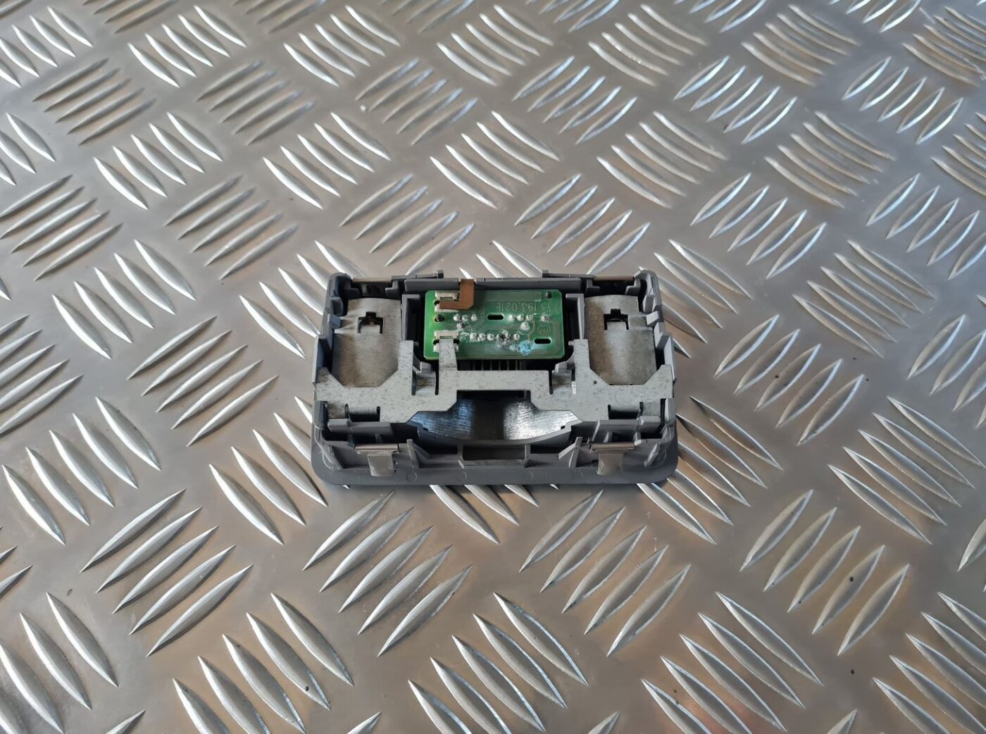 Apgaismojums bagažnieka nodalījuma priekš AUDI A4 2000 AVANT