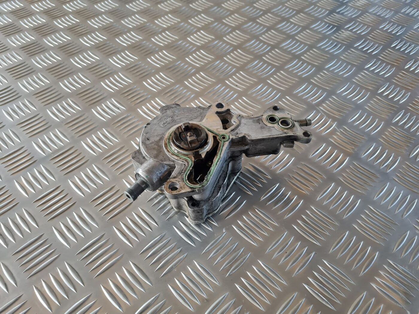 Vakuuma sūknis priekš AUDI A4 2000 AVANT 1 Vakuuma sūknis priekš AUDI A4 2000 AVANT