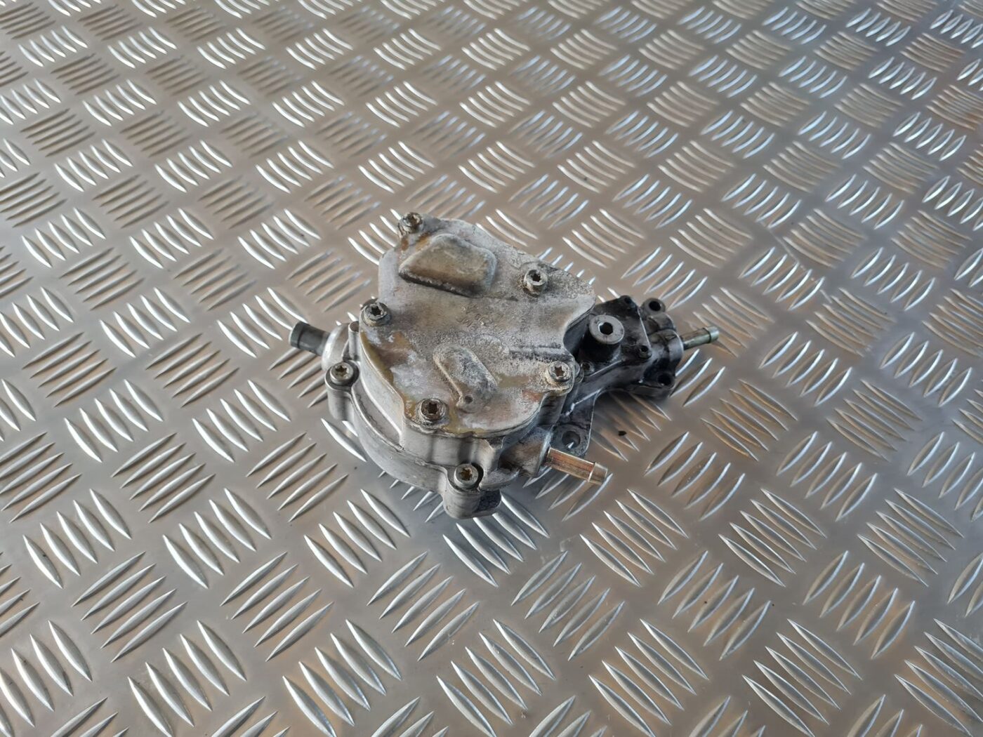 Vakuuma sūknis priekš AUDI A4 2000 AVANT 3 Vakuuma sūknis priekš AUDI A4 2000 AVANT