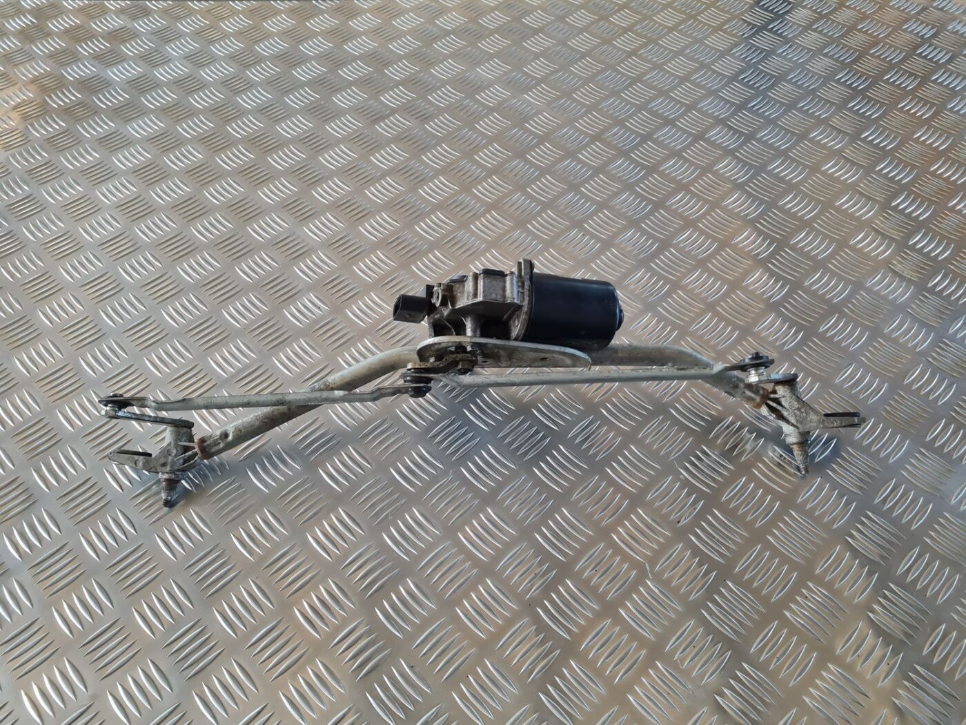 Vējstikla tīrīšanas mehānisms priekš AUDI A4 2000 AVANT