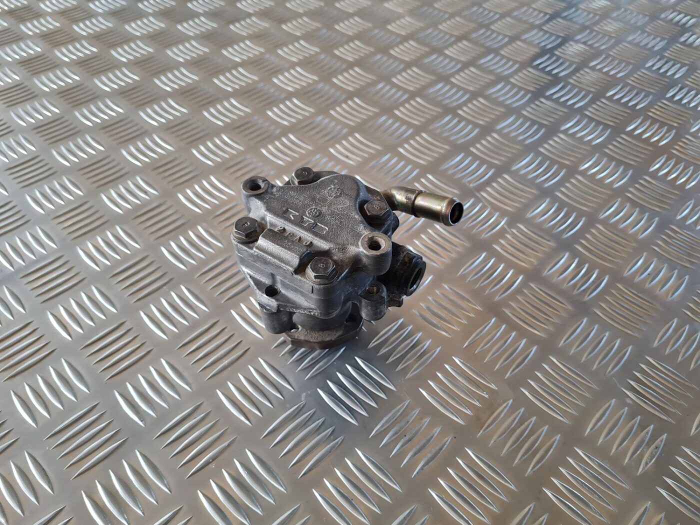 Hidrauliskais pastiprinātājs priekš AUDI A4 2000 AVANT