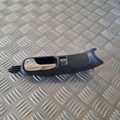 Salona durvju rokturis, priekšējais kreisais priekš AUDI A4 2000 AVANT