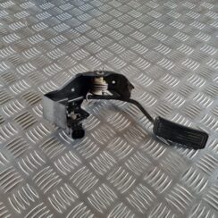 Gāzes pedālis priekš TOYOTA AVENSIS 2007