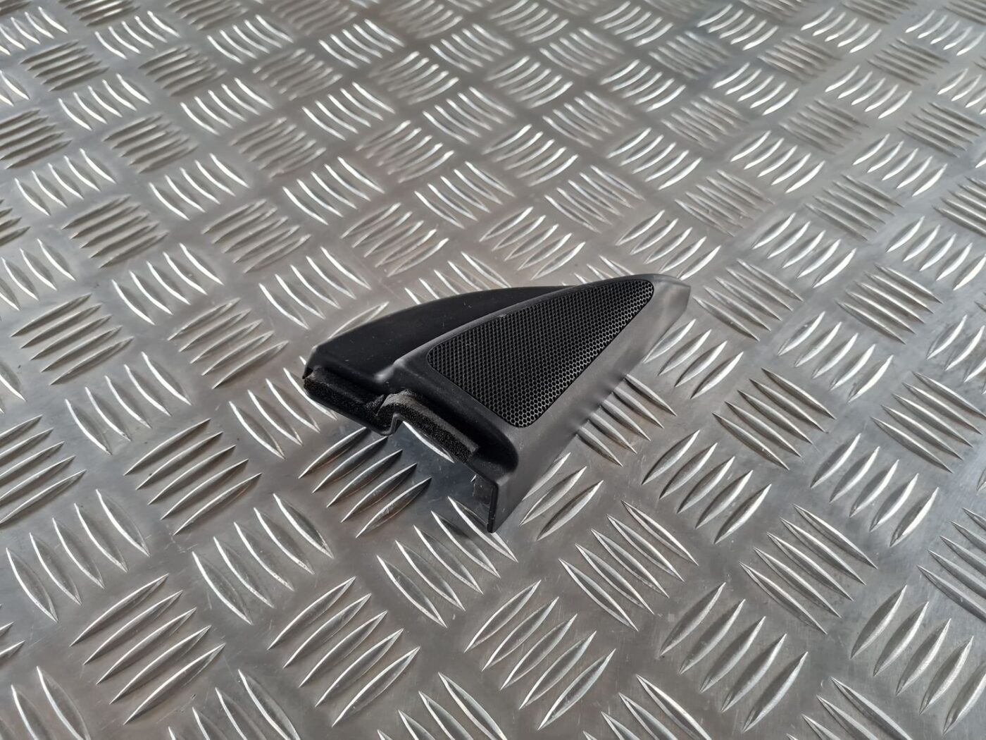 Durvju spoguļa apdares uzlika salonā (ar skaļruni) priekš TOYOTA AVENSIS 2007