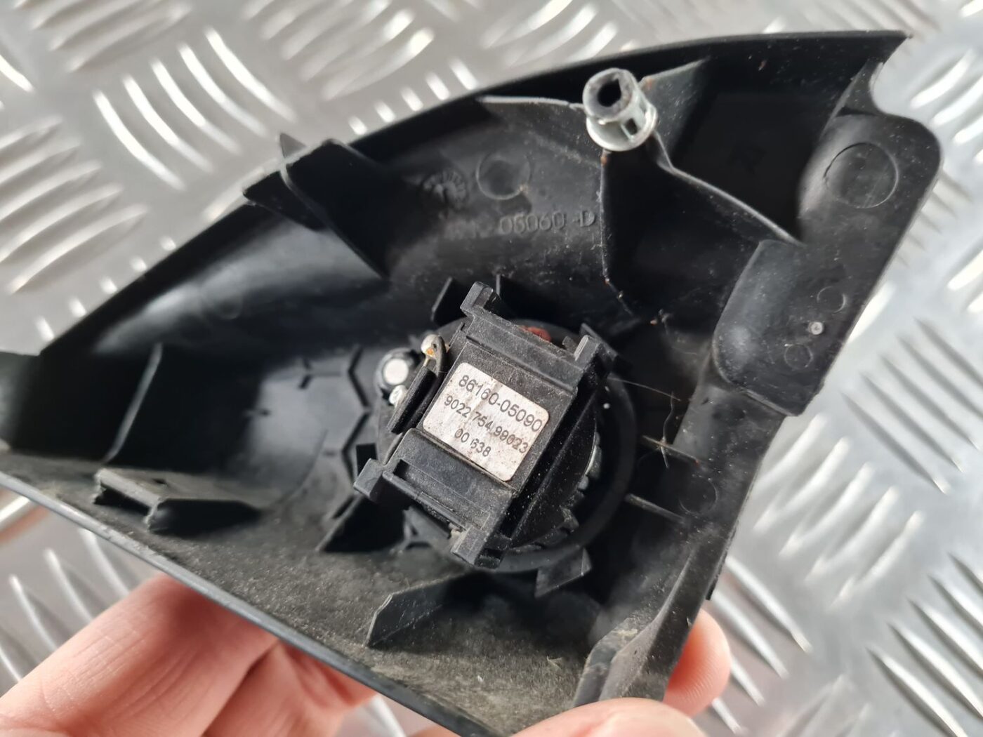 Durvju spoguļa apdares uzlika salonā (ar skaļruni) priekš TOYOTA AVENSIS 2007