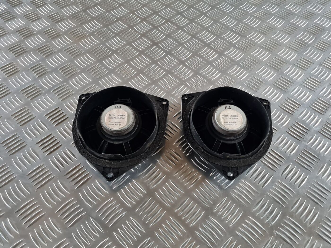 Durvju skaļrunis, apakšā priekš TOYOTA AVENSIS 2007 5 Durvju skaļrunis, apakšā priekš TOYOTA AVENSIS 2007