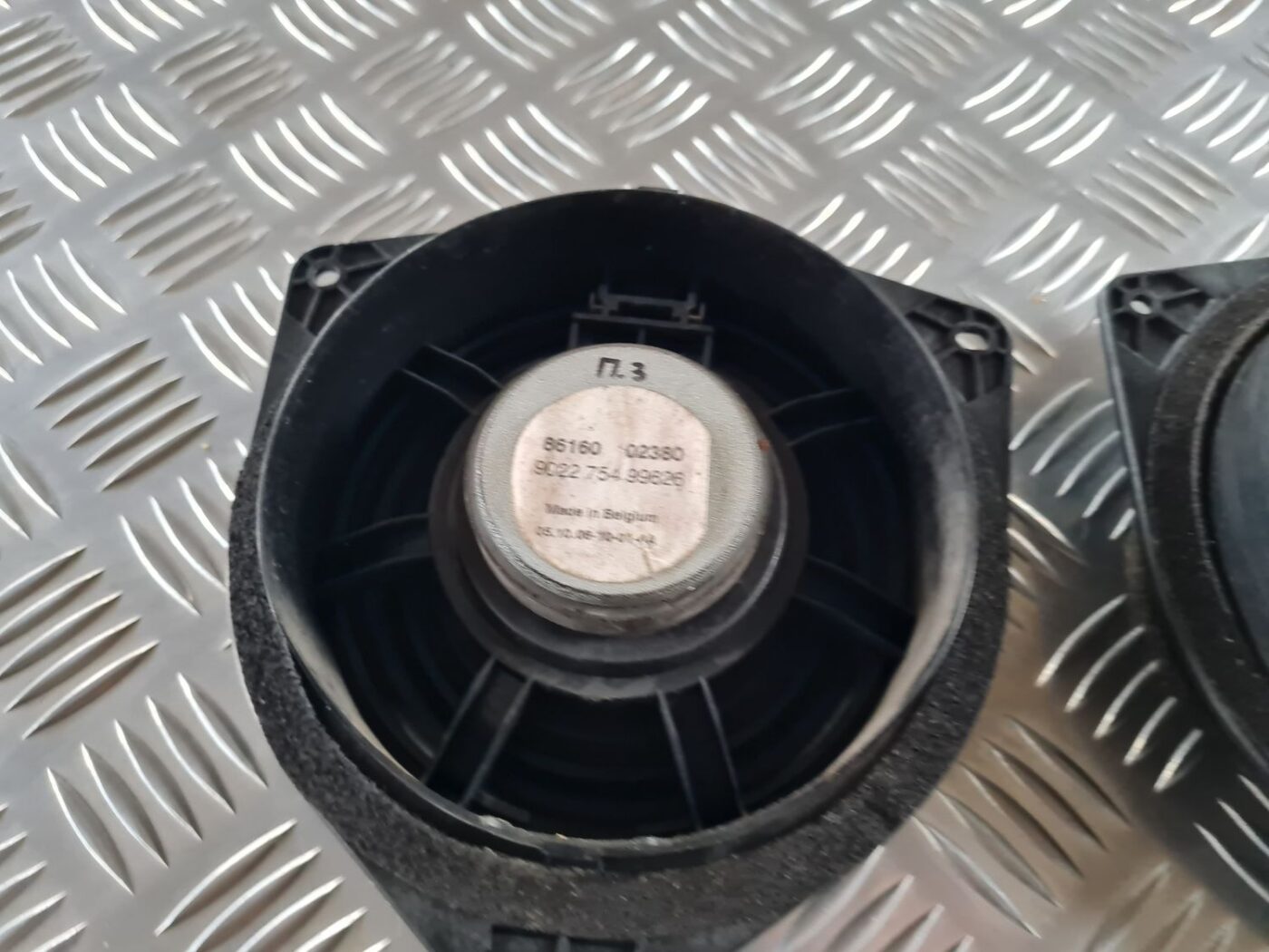 Durvju skaļrunis, apakšā priekš TOYOTA AVENSIS 2007 4 Durvju skaļrunis, apakšā priekš TOYOTA AVENSIS 2007