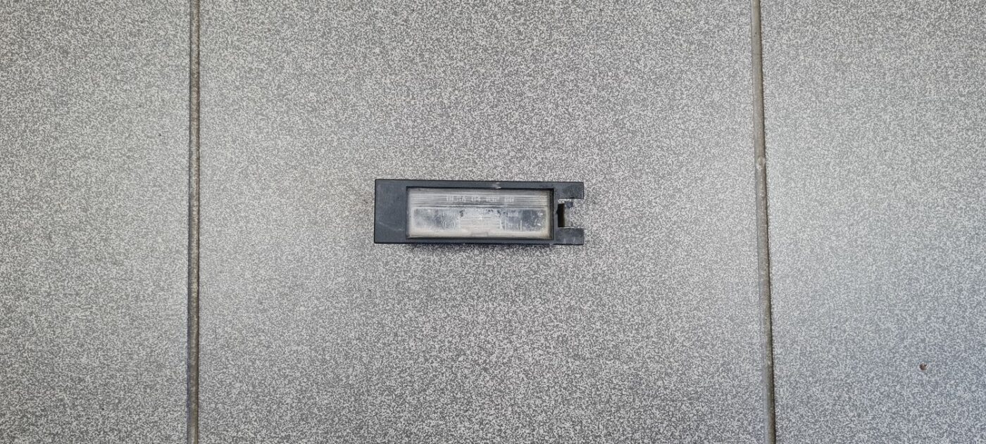 Numura zīmes apgaismojums priekš OPEL VECTRA C 2006 1 Numura zīmes apgaismojums priekš OPEL VECTRA C 2006