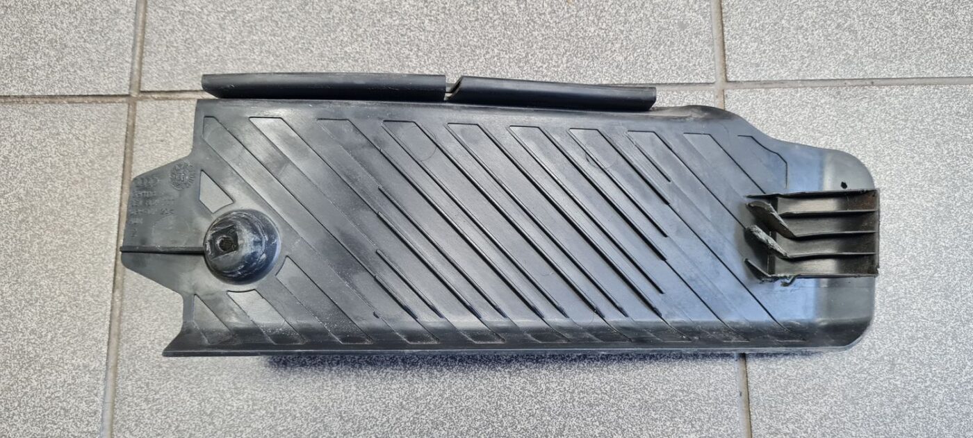 Kāju balsta pedālis priekš AUDI A4 2001 SEDAN 4 Kāju balsta pedālis priekš AUDI A4 2001 SEDAN