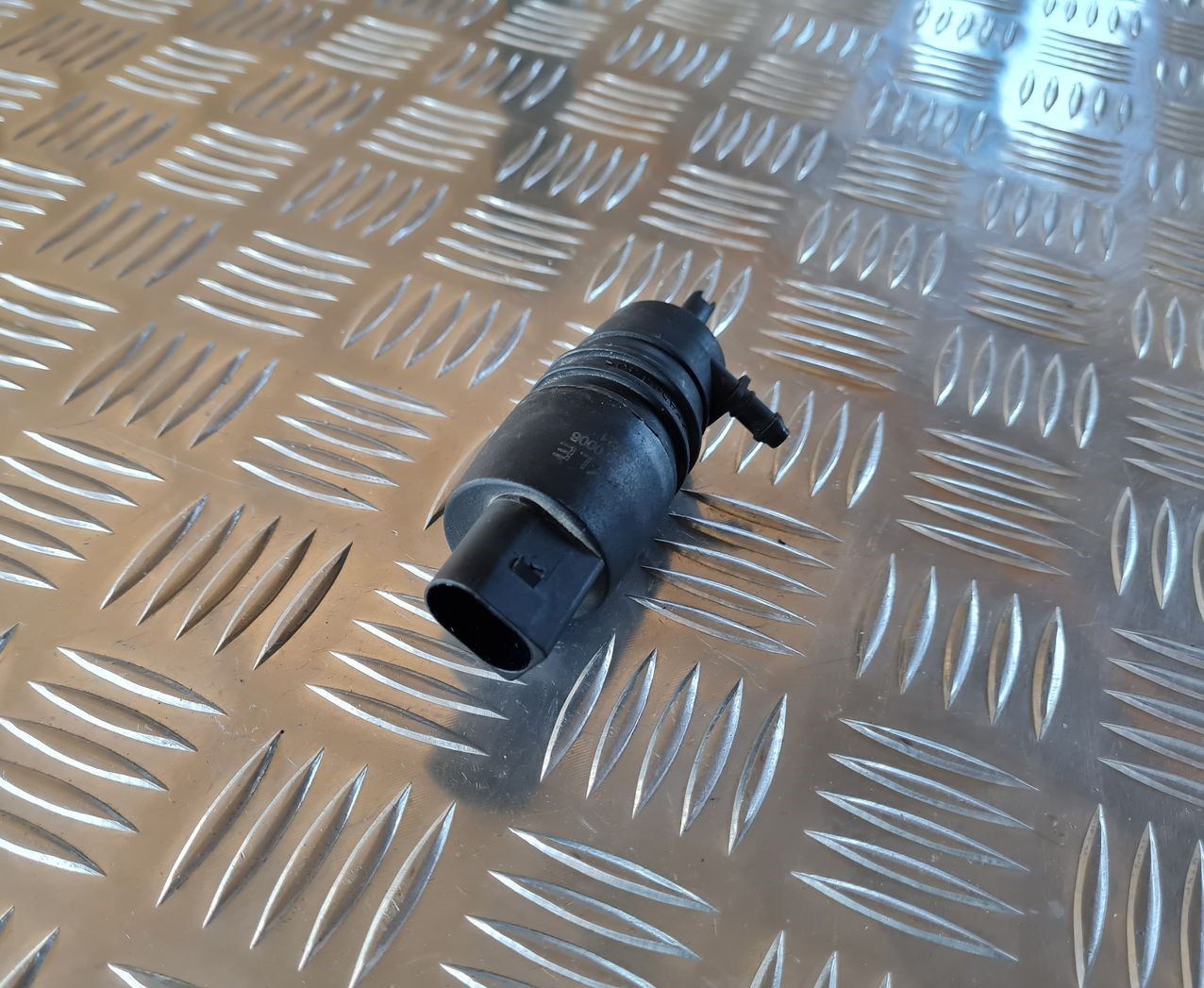 Mazgātāja šķidruma sūknis priekš AUDI A6 2008 3 Mazgātāja šķidruma sūknis priekš AUDI A6 2008