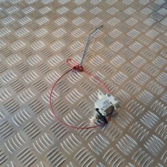 Degvielas tvertnes vāka slēdzene priekš AUDI A6 2008