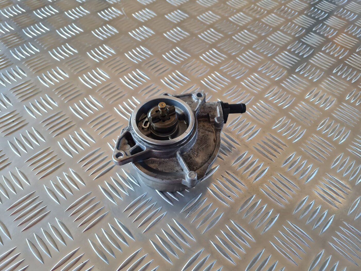 Vakuuma sūknis priekš AUDI A6 2008 1 Vakuuma sūknis priekš AUDI A6 2008