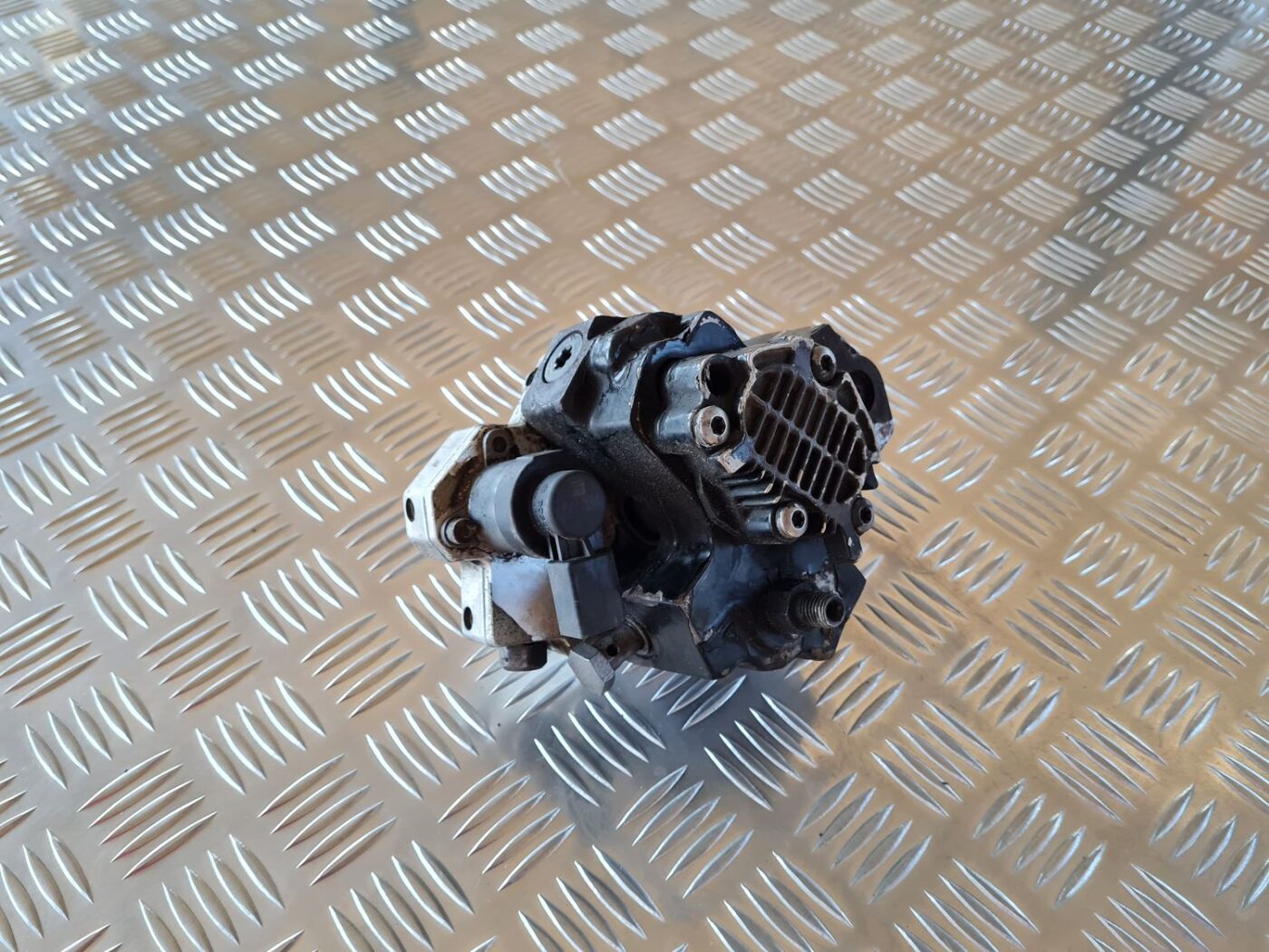 Augstspiediena degvielas sūknis priekš AUDI A6 2008