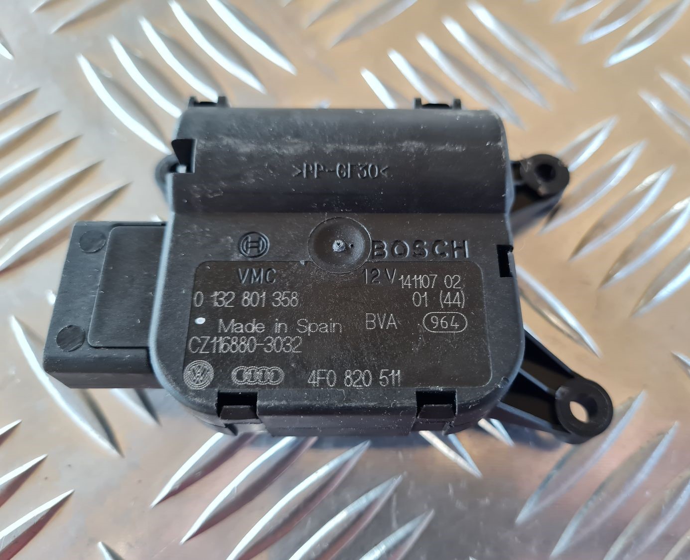 Apsildes sistēmas aktuators priekš AUDI A6 2008 2 Apsildes sistēmas aktuators priekš AUDI A6 2008