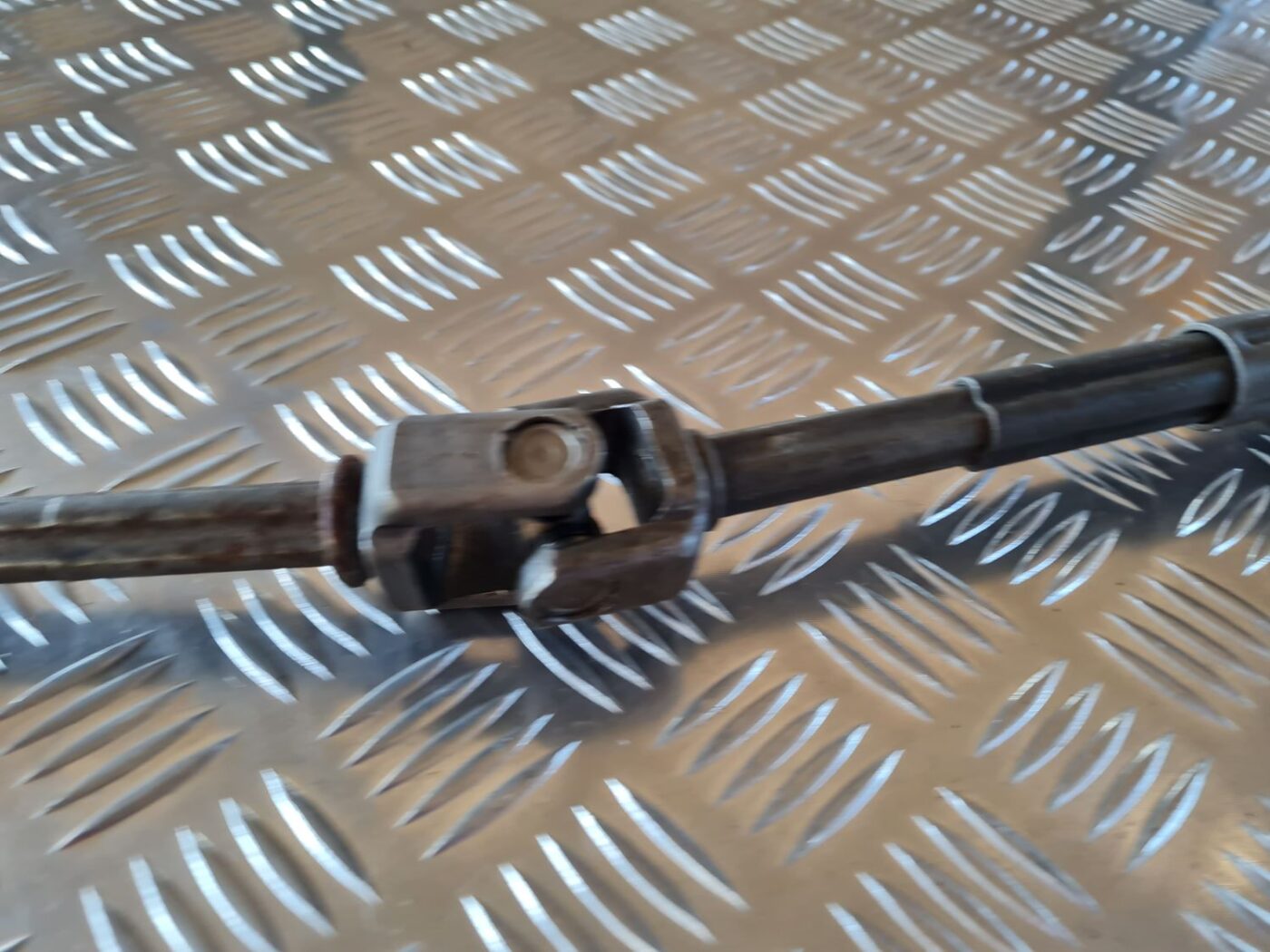 Stūres statnes kardāns priekš AUDI A6 2008 2 Stūres statnes kardāns priekš AUDI A6 2008