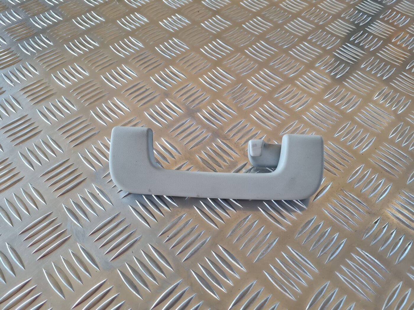 Salona rokturis griestos priekš AUDI A6 2008 1 Salona rokturis griestos priekš AUDI A6 2008