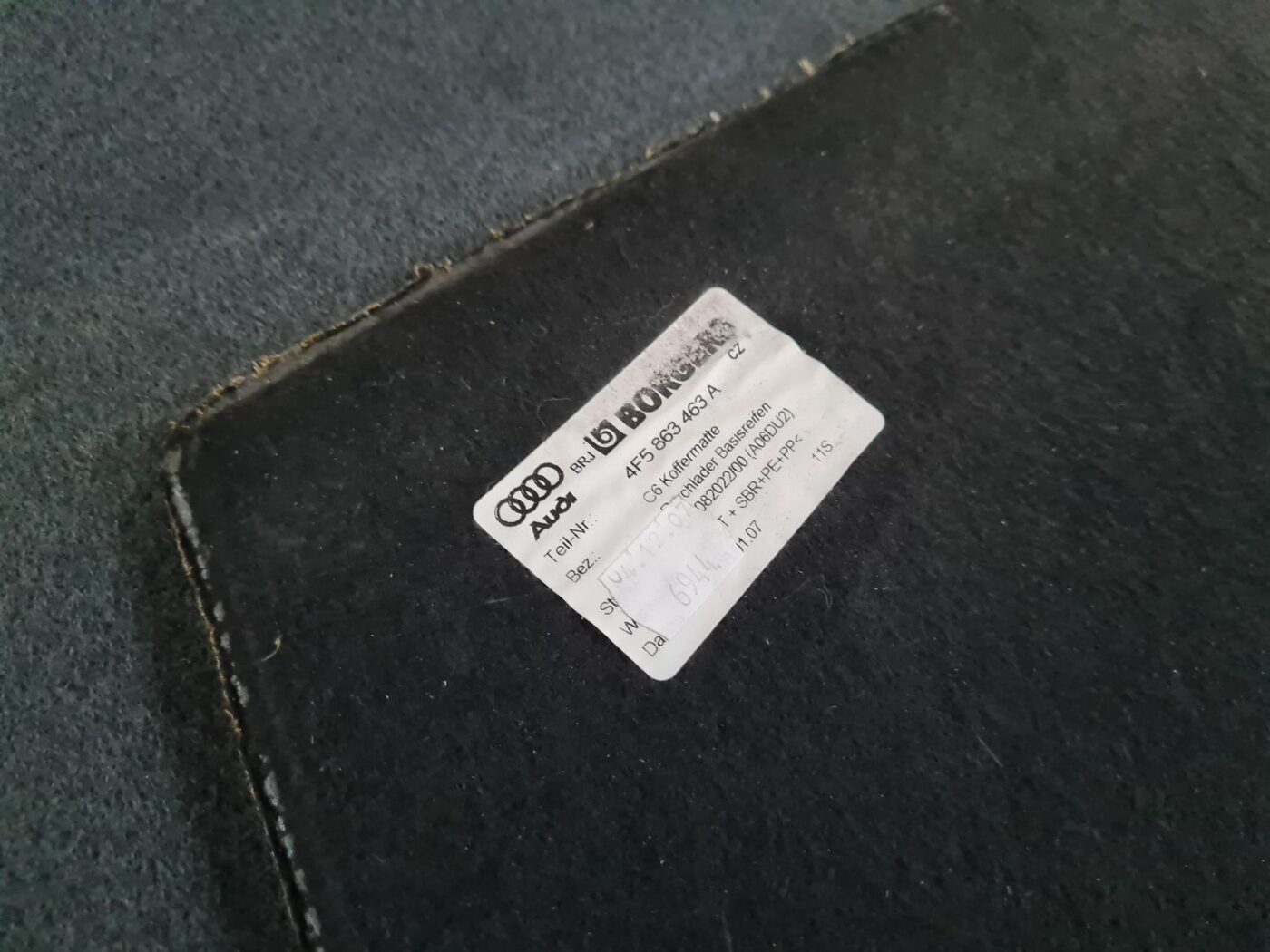 Bagāžnieka grīda priekš AUDI A6 2008