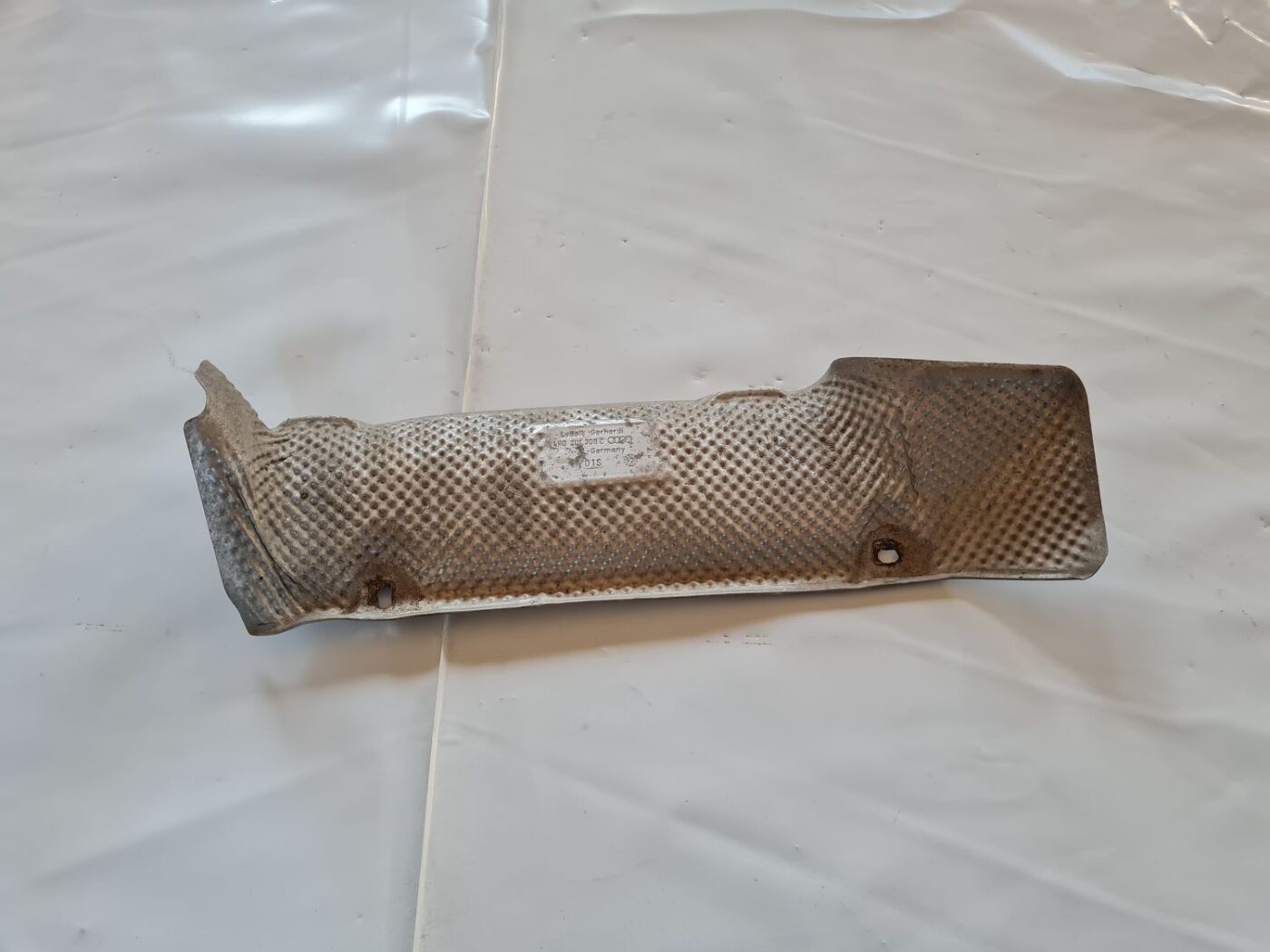 Izpūtēja sistēmas karstuma aizsargs priekš AUDI A6 2008 1 Izpūtēja sistēmas karstuma aizsargs priekš AUDI A6 2008