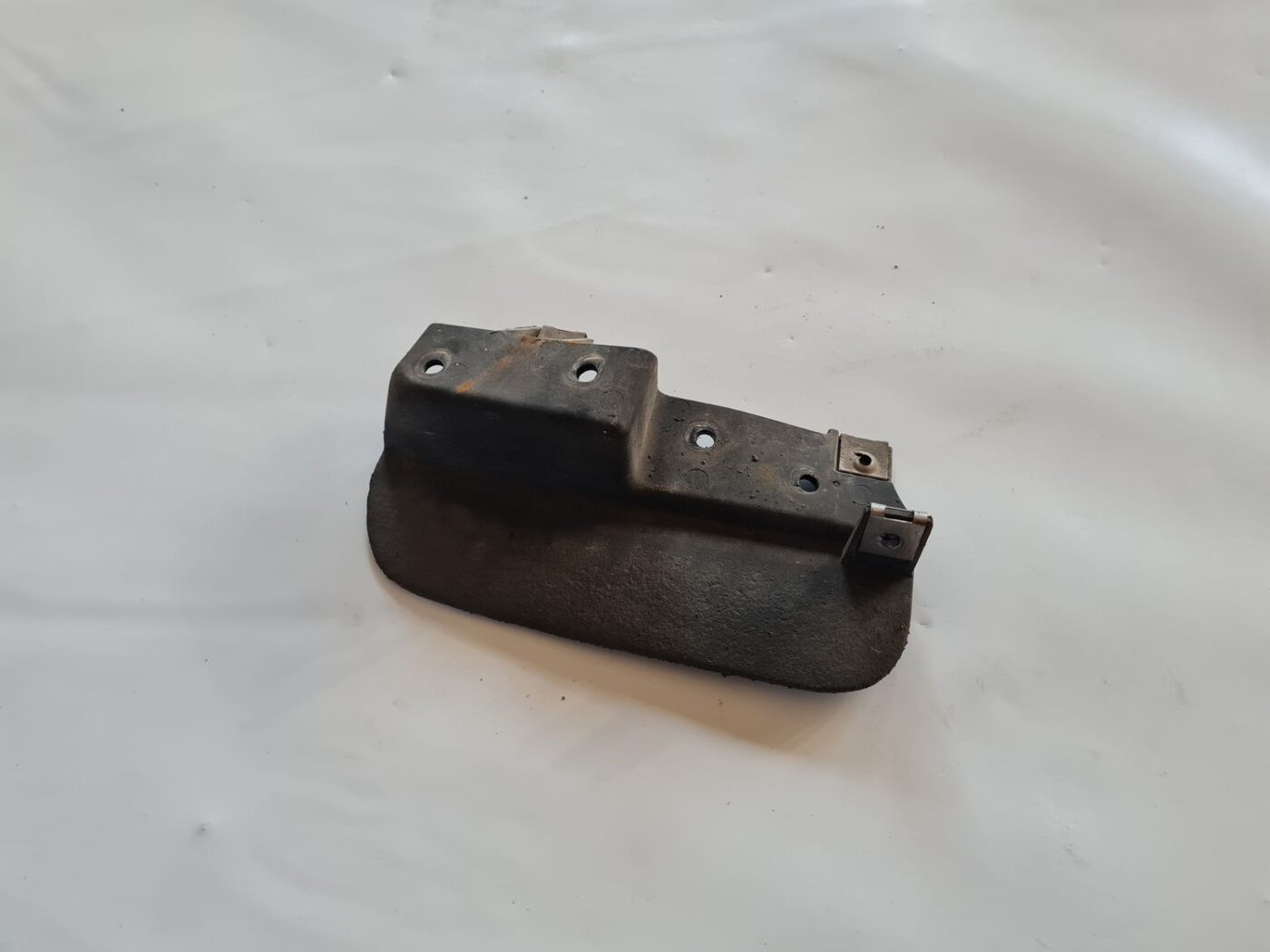 Aizmugurējais labais dubļusargs priekš AUDI A6 2008 2 Aizmugurējais labais dubļusargs priekš AUDI A6 2008