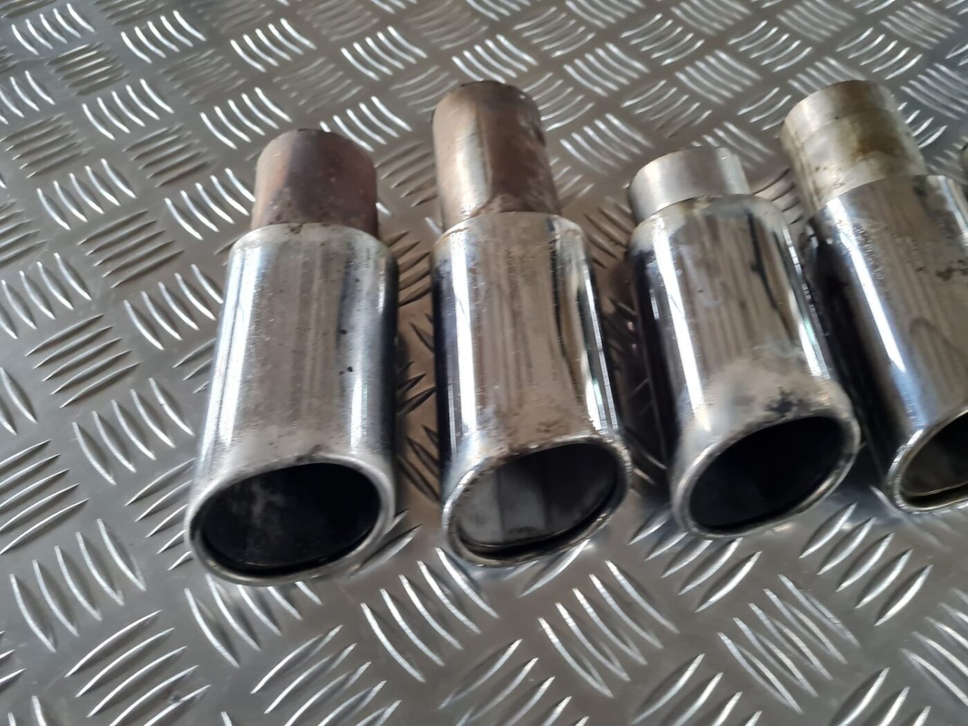 Izpūtēja caurules gals priekš BMW 525 E60 2006 BLACK