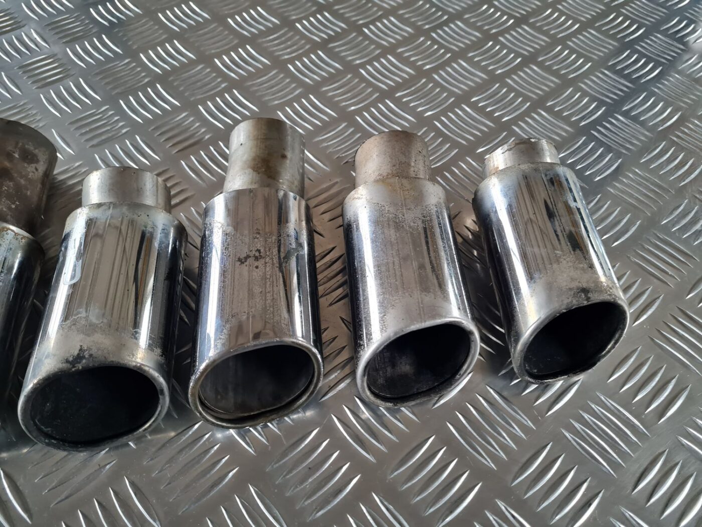 Izpūtēja caurules gals priekš BMW 525 E60 2006 BLACK