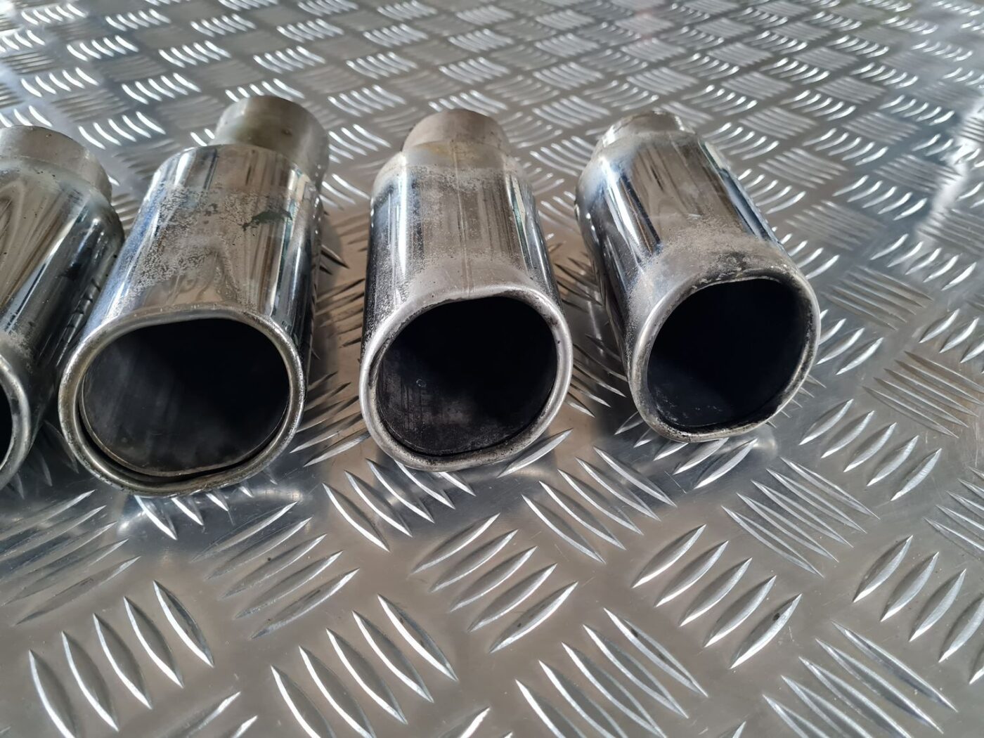 Izpūtēja caurules gals priekš BMW 525 E60 2006 BLACK