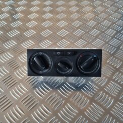 Klimata kontroles bloks priekš VW GOLF IV 1999