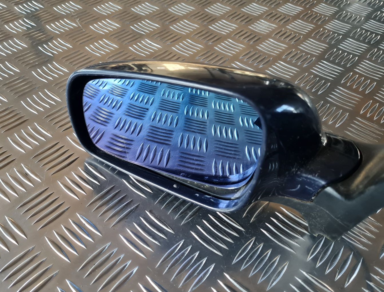 Ārējais spogulis, pa kreisi priekš VW GOLF IV 1999