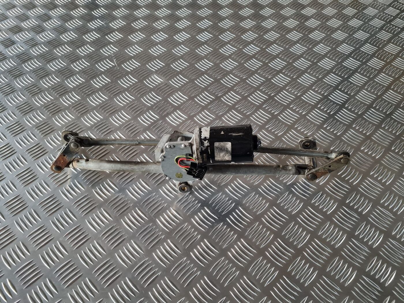 Vējstikla tīrīšanas mehānisms priekš VW GOLF IV 1999