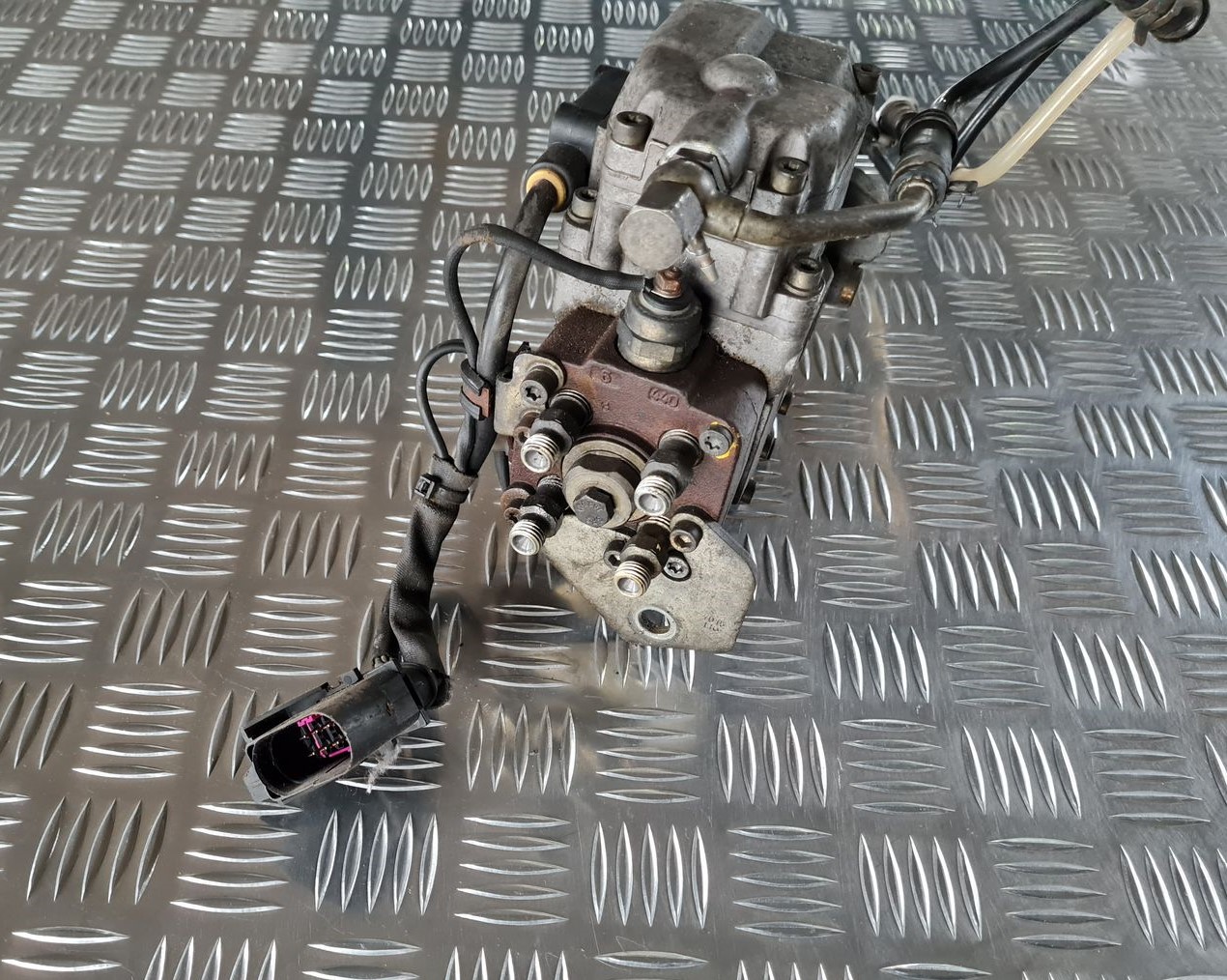 Augstspiediena degvielas sūknis priekš VW GOLF IV 1999