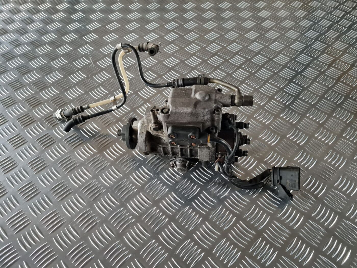 Augstspiediena degvielas sūknis priekš VW GOLF IV 1999