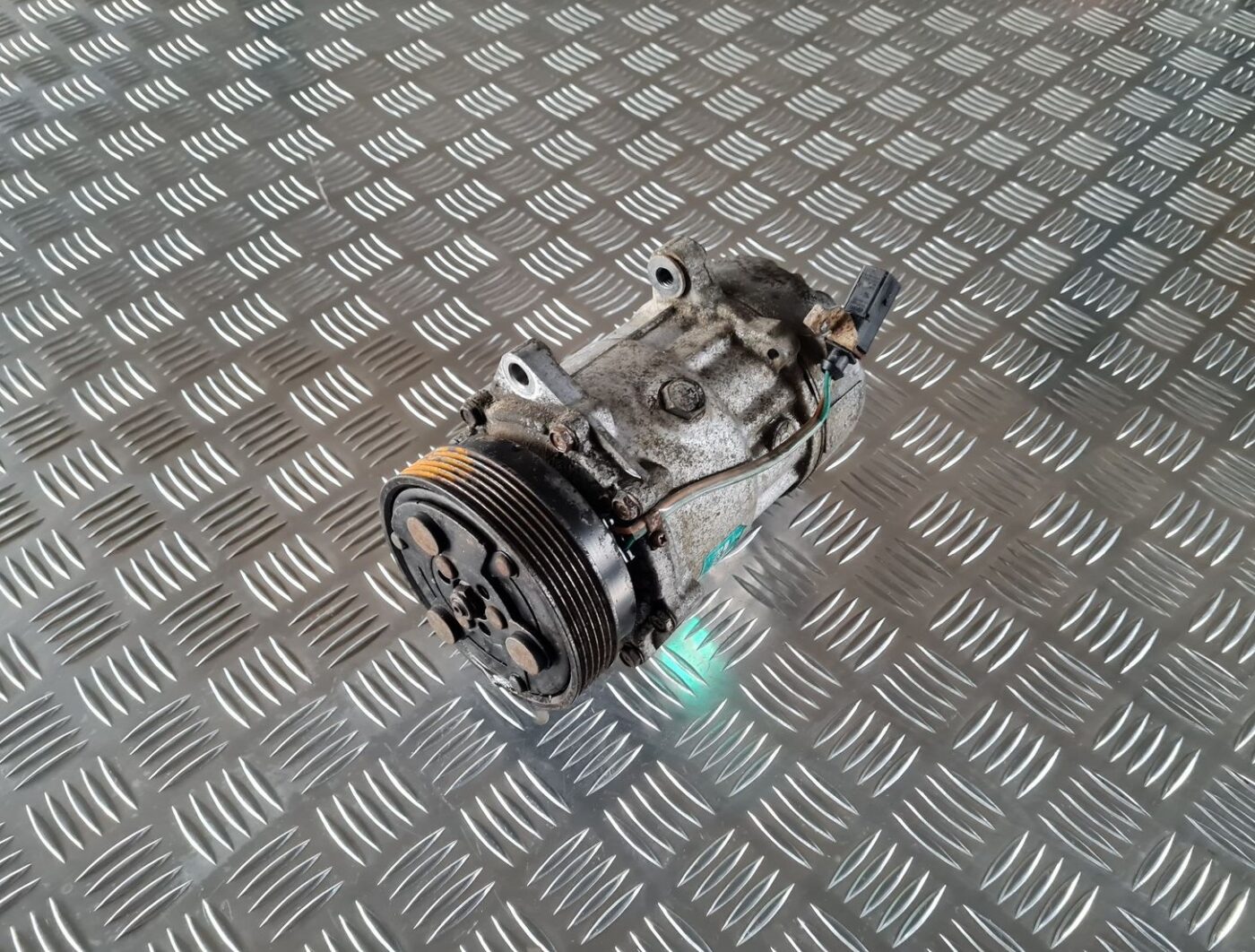 Gaisa kondicioniera kompresors priekš VW GOLF IV 1999