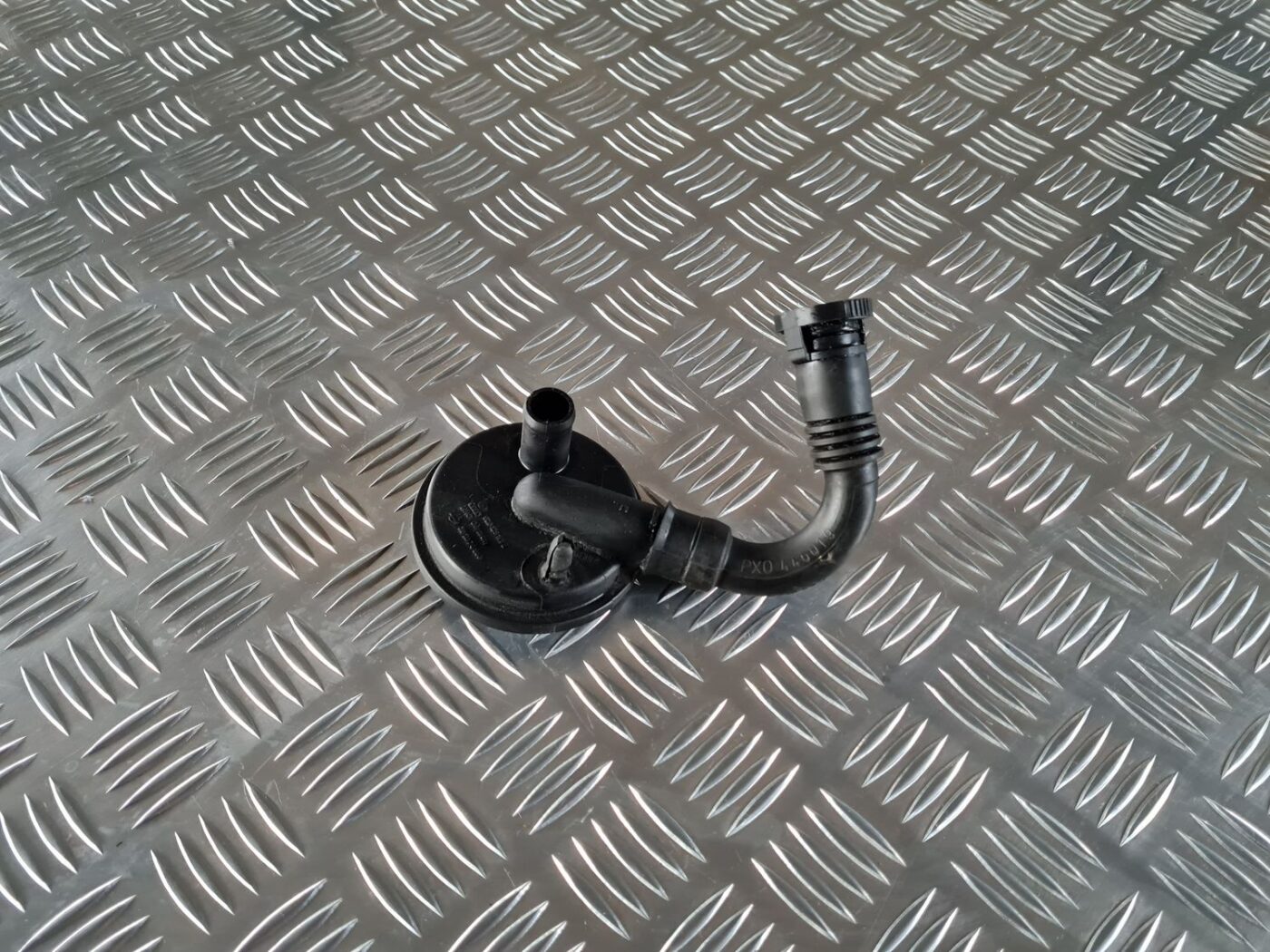 Kartera ventilācijas vārsts priekš VW GOLF IV 1999 1 Kartera ventilācijas vārsts priekš VW GOLF IV 1999