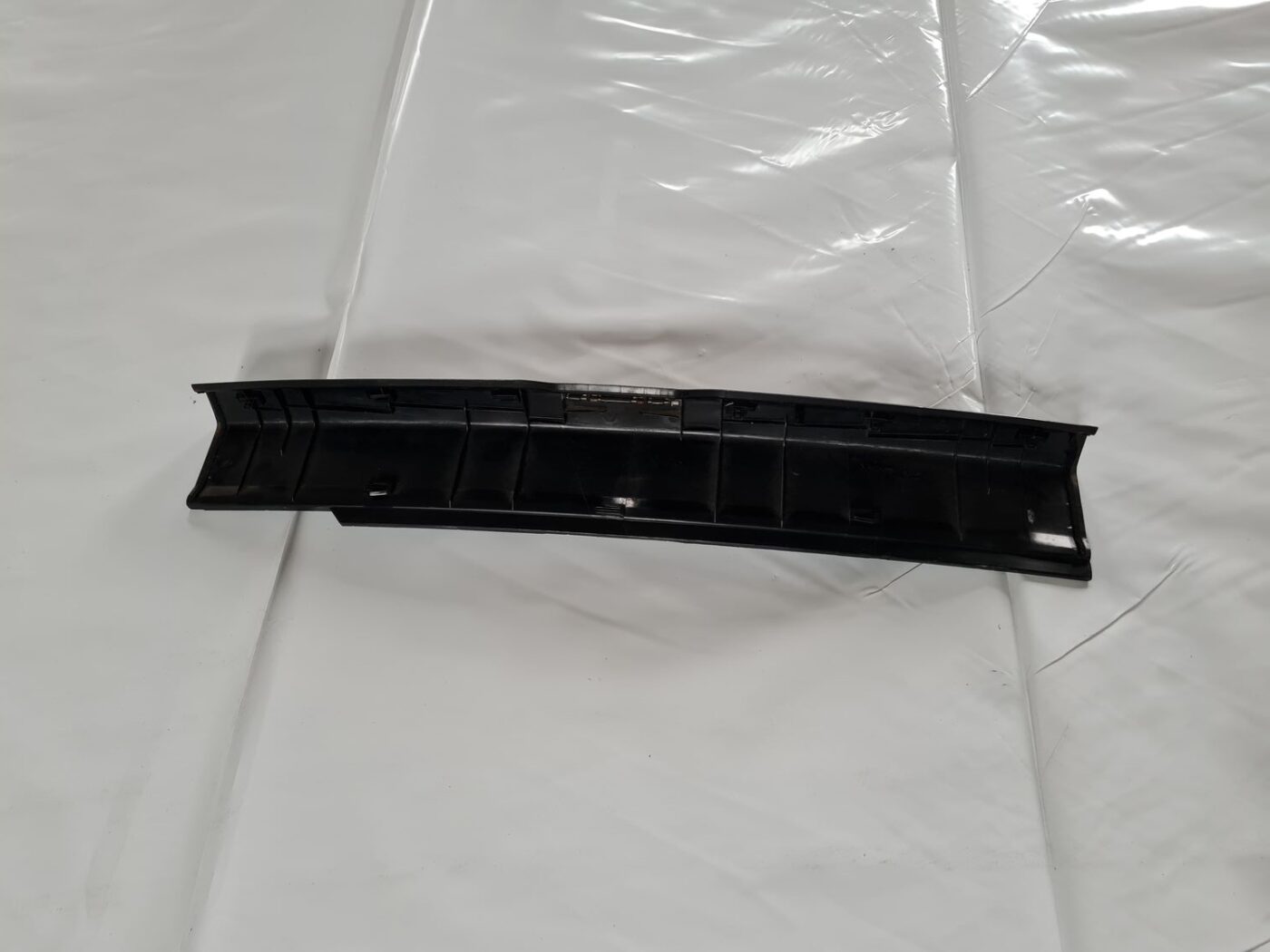 Bagažnieka nodalījuma sliekšņa uzlika priekš VW GOLF IV 1999 2 Bagažnieka nodalījuma sliekšņa uzlika priekš VW GOLF IV 1999