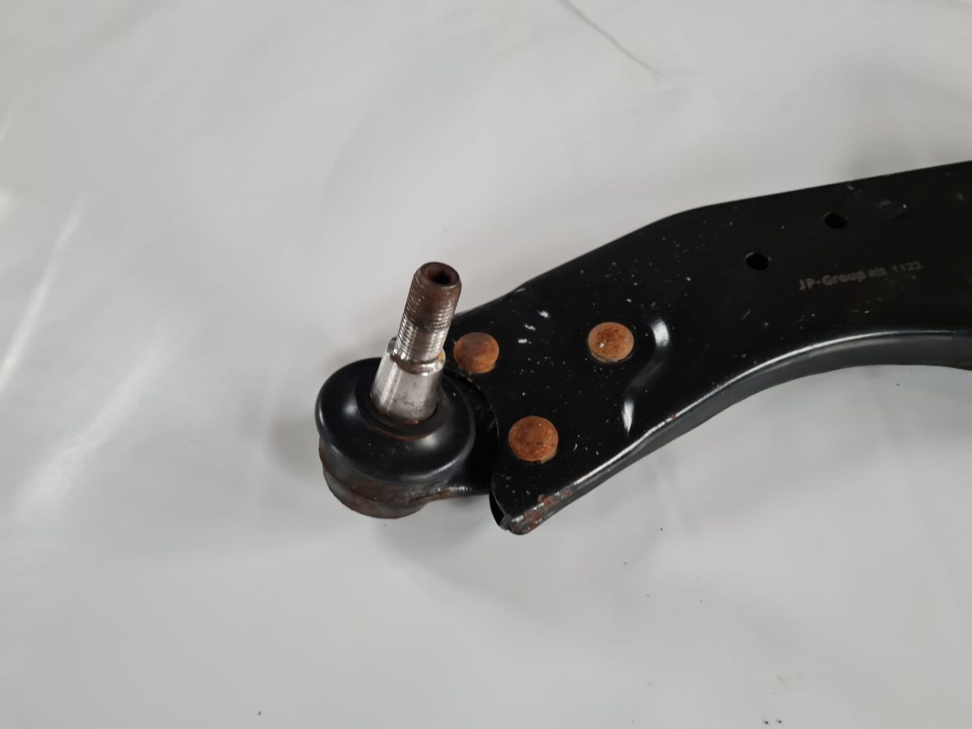 Priekšējas piekares svira priekš VOLVO C70 2008 4 Priekšējas piekares svira priekš VOLVO C70 2008