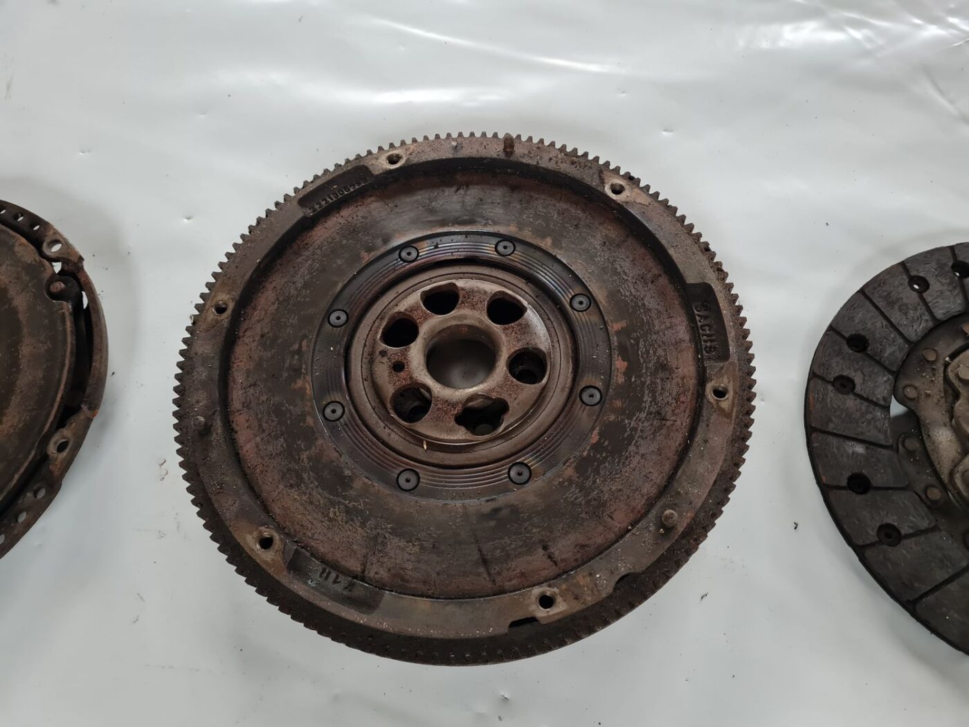 Sajūga komplekts priekš VW GOLF IV 1999