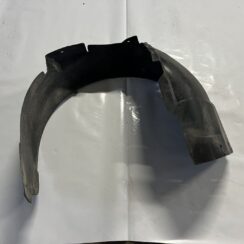 Priekšējais kreisais paspārns priekš AUDI A4 2000 AVANT