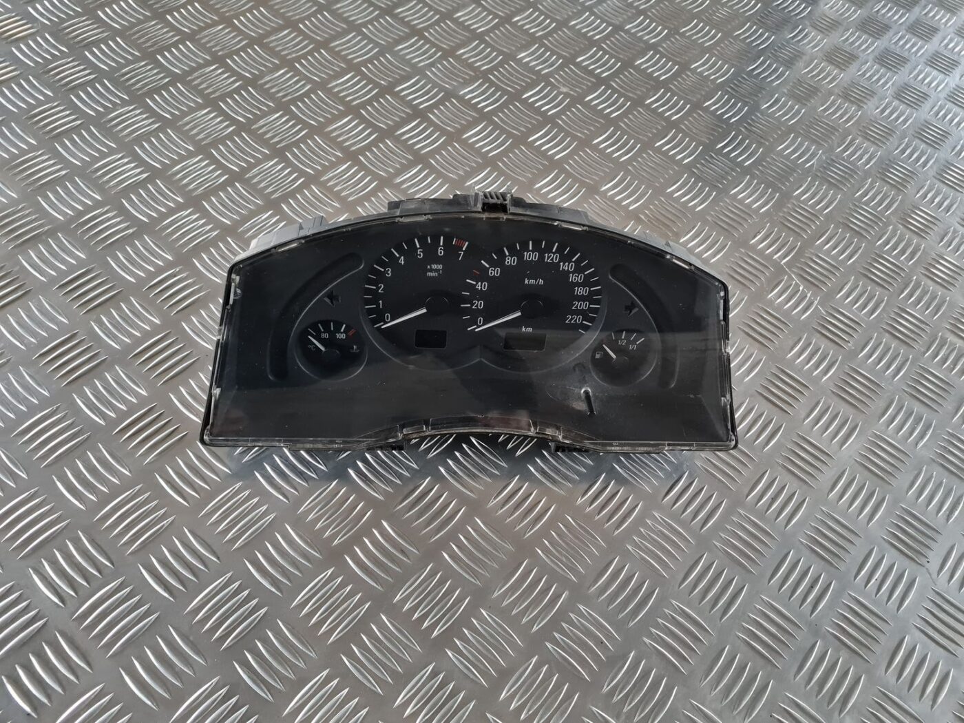 Spidometrs priekš OPEL MERIVA 2004 1 Spidometrs priekš OPEL MERIVA 2004